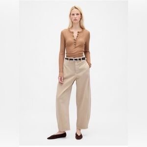 Gap Mid-Rise Barrel Chino